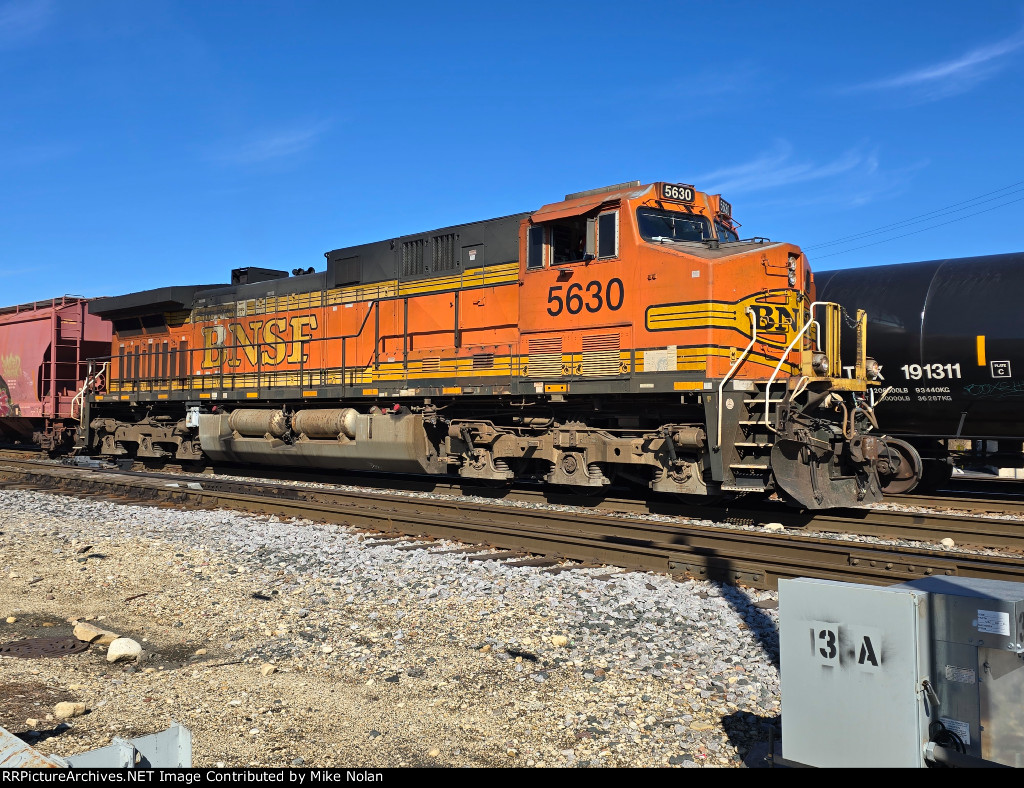 BNSF 5630